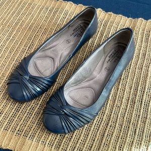 Lifestride Velocity Memory Foam Flats - Women’s Size 6.5